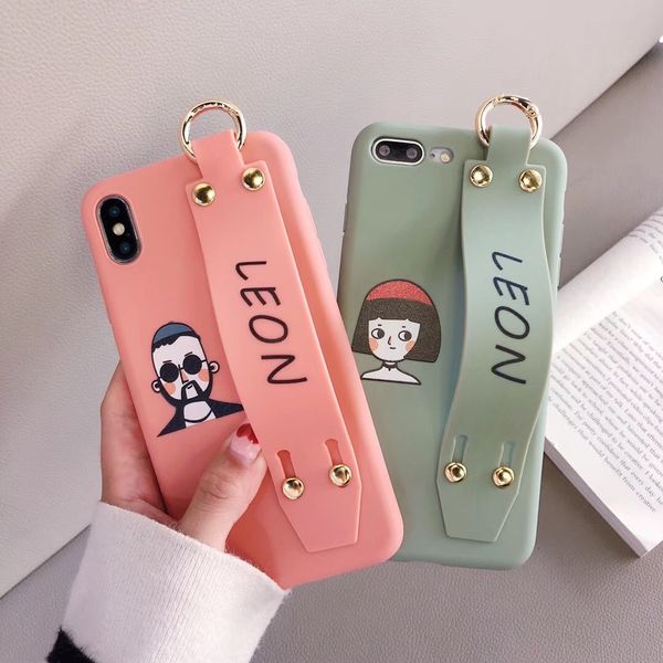 

leon cartoon cell phone case telescopic wrist strap for iphone xr 6 7 8 x plus xs max buckle silicone soft phone cases