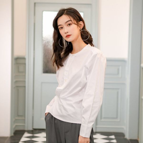 

2020 новая весна и летом моды женской одежды круглого креста марочных шей складки короткая рубашка блузка женского v027, White