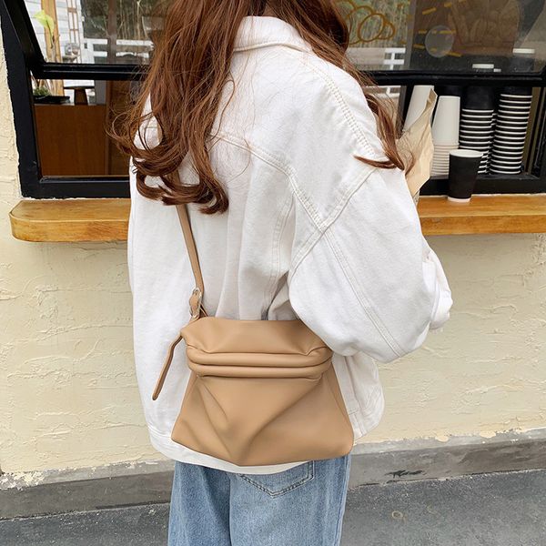 

new 2020 retro large capacity clip bag shoulder messenger chest bags