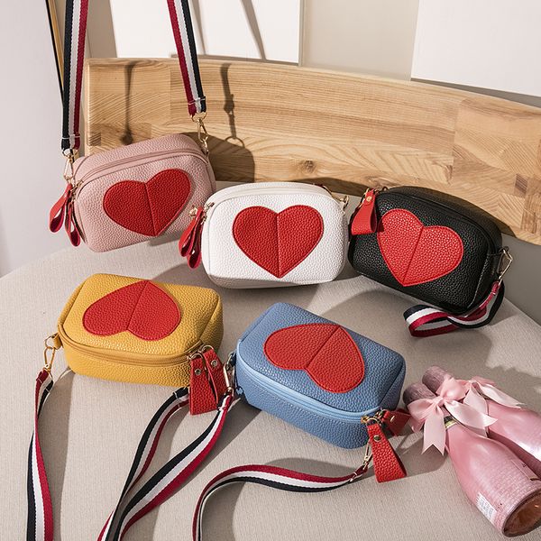 

2020 women small bag style embossed leather crossbody bag versitile fashion mobile phone shoulder messager heart-shaped