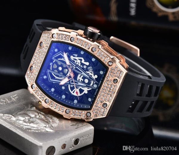 

in 2019 the new skull sports watch set auger men's and women's leisure fashion quartz watch3, Slivery;brown