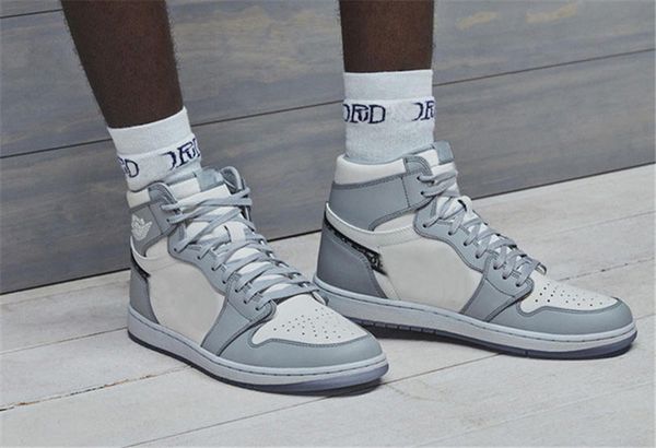 

authentic 2020dior x air 1 high og retro luxury basketball shoes man woman 205airjordan white grey black sneakers with original box