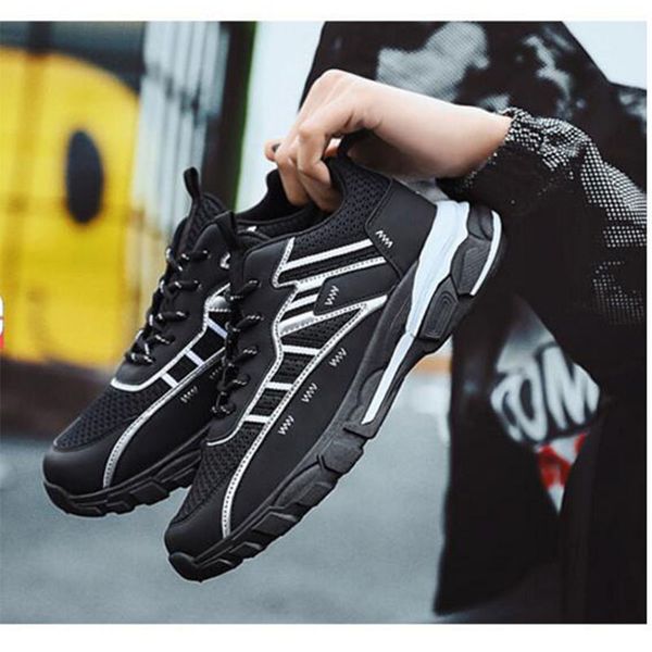 

men shoes autumn 2020 korean version of the trend of sports and leisure running shoes increased spirit social group shoes, Black