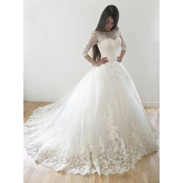 

vintage design ball gown princess wedding dresses half sleeve applique lace tulle classic bridal gowns corset back custom made, White
