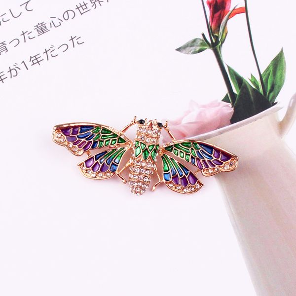 

lubov colorful wings moth brooches pins rhinestone inlaid golden metal insect brooch pin trendy women costume jewelry 2019, Gray