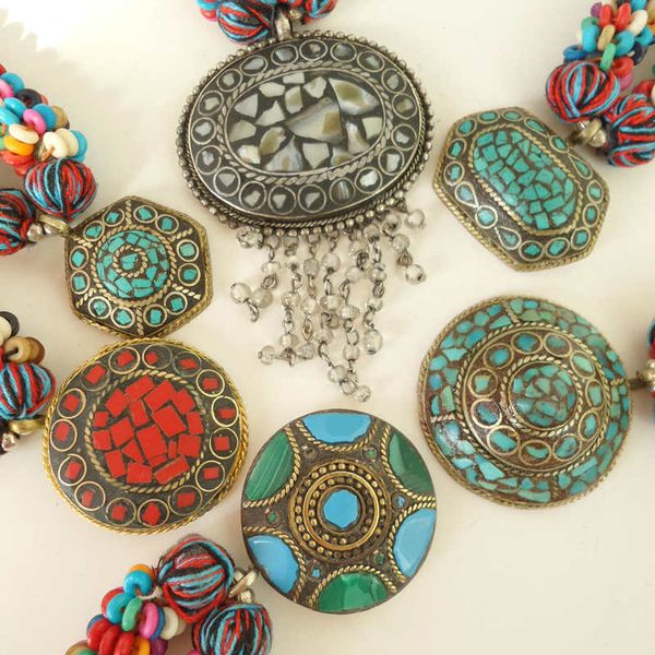 

tnl410 tibetan colorful yak bone beaded necklace with big pendants rainbow, Silver