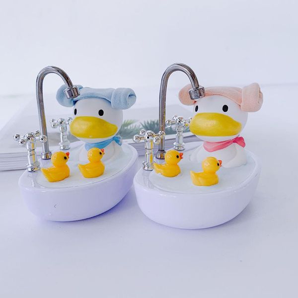 

cute diy mini tub bath duck car gypsum decoration
