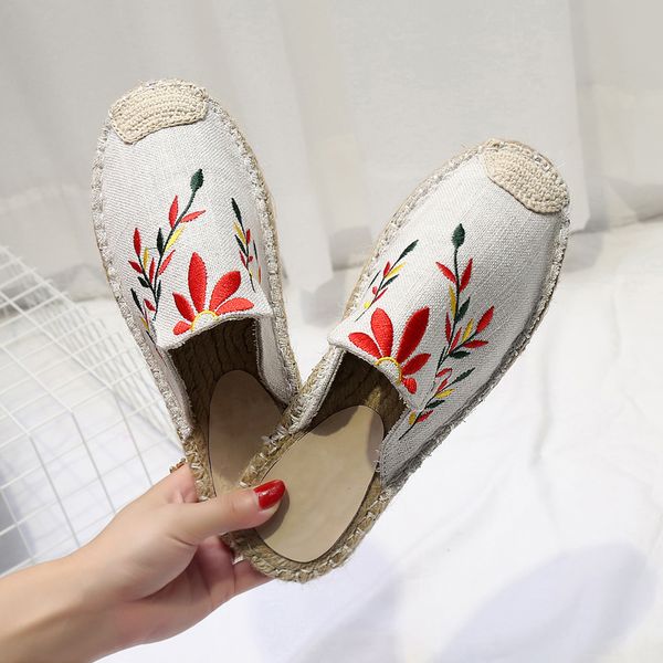 

fashion big size 35-53 fashion embroidered design women flat slippers bedroom home slippers lady stylish floral espadrilles, Black
