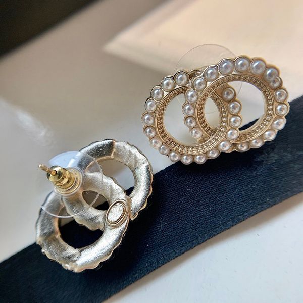 

c2279 korean fashion brass high sense of circle letter earrings women's imitation pearl small exquisite earrings factory wholesale, Golden;silver