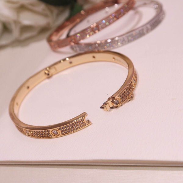 

luxurious luxury jewelry bracelet, starry love bracelet pavé diamond cut, sub-gold material 18k gold-plated couple female design jewelry can, Black