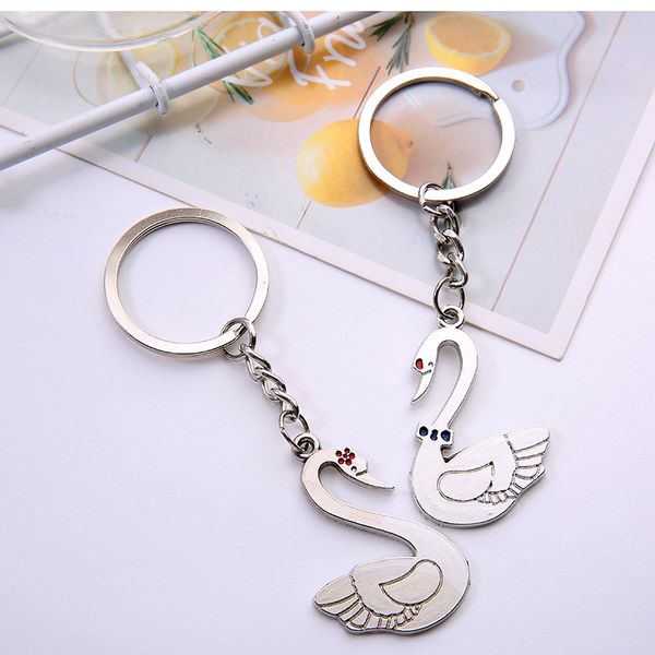 

2pcs/pair creative metal swans key chain lovers key ring party favor wedding gifts for guest