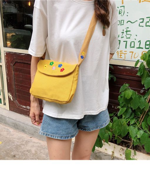 

2019 japan style canvas crossbody bag embroider floral shoulderbags totes solid bags student simple zipper bolsos sacamain