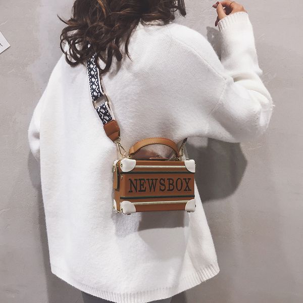 

fashion letter print women bag 2019 new portable box bag unique design handbag wild crossbody shoulder women square