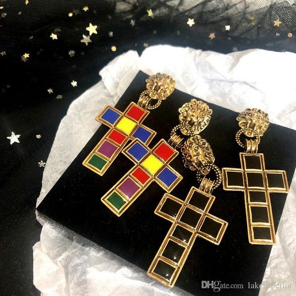 

vintage lion head креста серьги стержня женщины эмаль престижное крест серьги для подарков партии бижутерия аксессуары, Golden;silver
