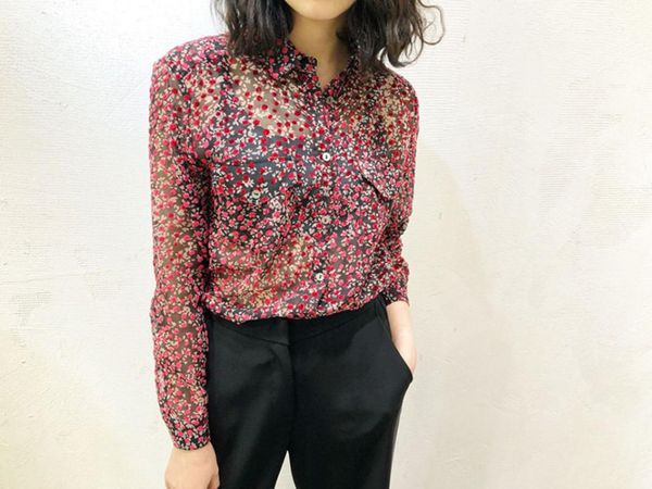 

women flocking flower double pockets micro perspective blouse, White