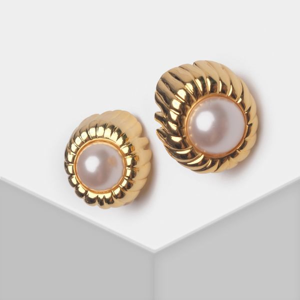 

amorita boutique vintage irregular round clip earrings, Silver