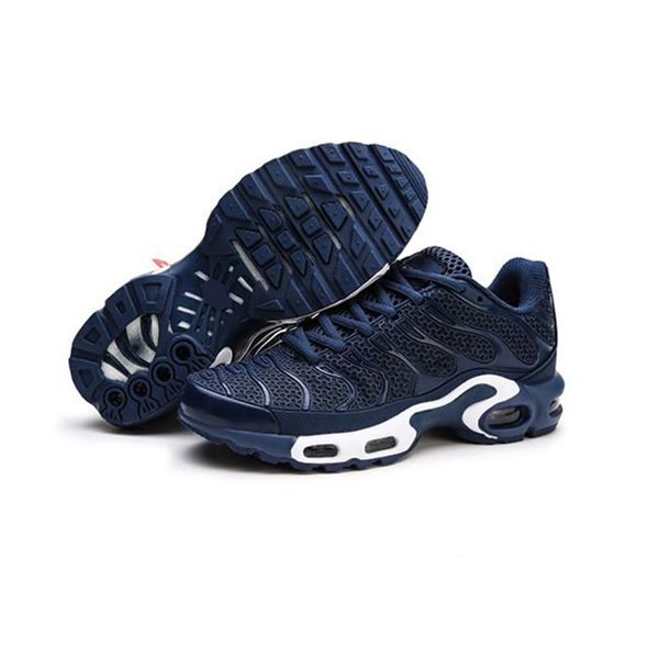 

2019 mens and womens outdoor shoes classical breathable sandals hiking sports shoes