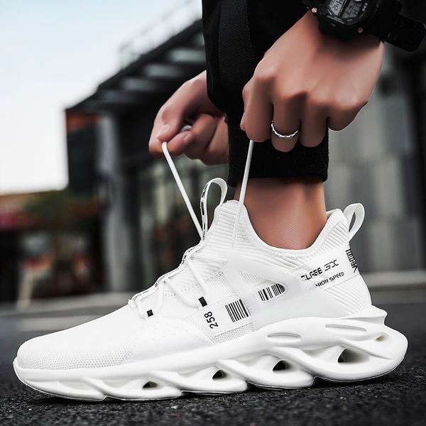 

new casual men's shoes, fashion mesh, breathable blade running shoes, anti-slip absorbers, comfortable sports, height