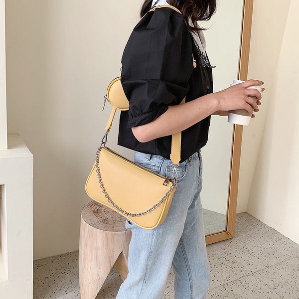 

2020 new women's shoulder bag western korean french baguette underarm bag art fresh handbag