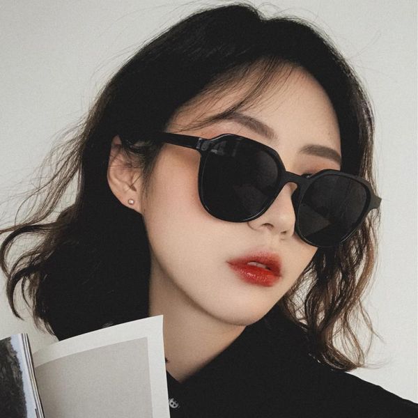 

fashion multicolor eyewear sunglasses women's sunglasses, White;black