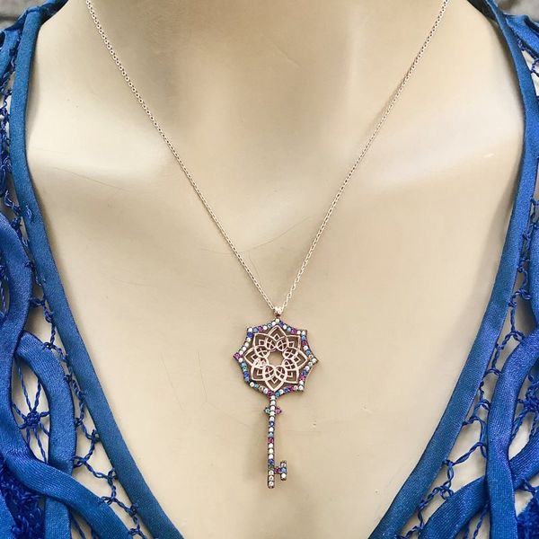 

925 silver colored key necklace