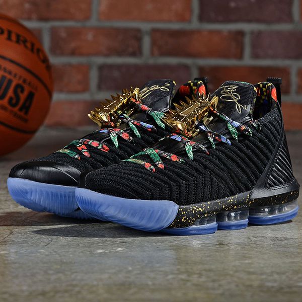 lebron 16 negro con dorado
