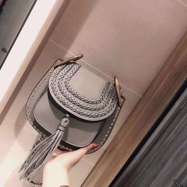 

hip ysiykiy 2021 classic luxury messenger c designer luxury vintage women tassel fashion bag fashion shoulder bag pu saddle gwmoa, Red;black