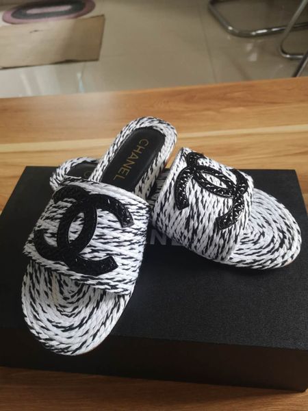 

With the box 2019 new listing luxury designer Paris sandals fashion ladies twine summer beach slippers
