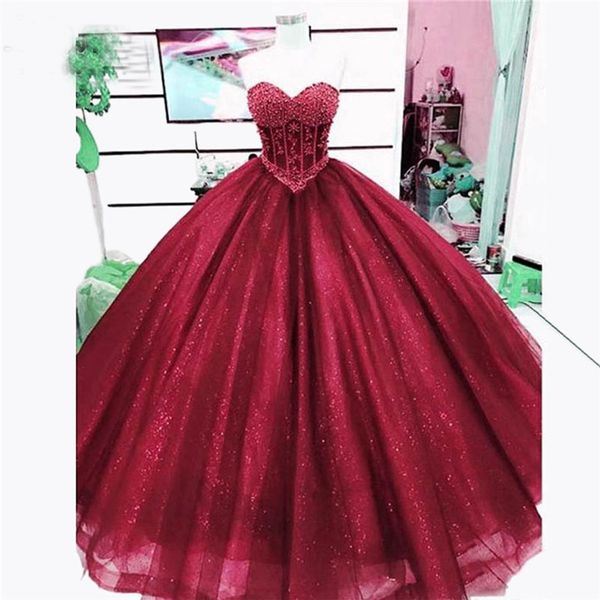 Abiti da ballo scintillanti bordeaux 2019 Appliques a cuore Perline Tulle Puffy Ball Gown Abiti da sera lunghi formali per abiti da sera