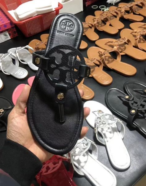 

Sheepskin and Patent leather Ms Sandals Beach Flat T-Strap Thong Slippers Flip-Flops Fashion Slippers Rubber sole with box 29 colour 35-43