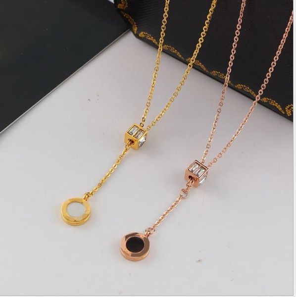 

classic black and white new women's round brand necklace shell agate double-sided rose gold square crystal short chain, Silver