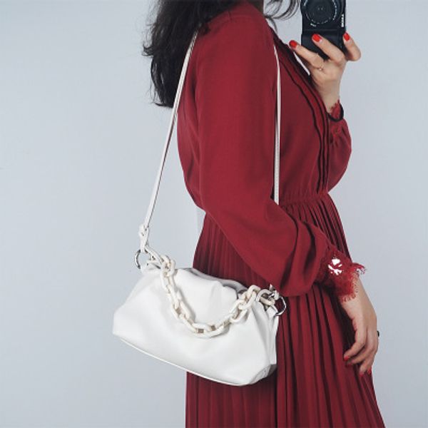 

zipper closure and cloud shape new fashion chain women crossbody bag pu clutch lady should messenger bag