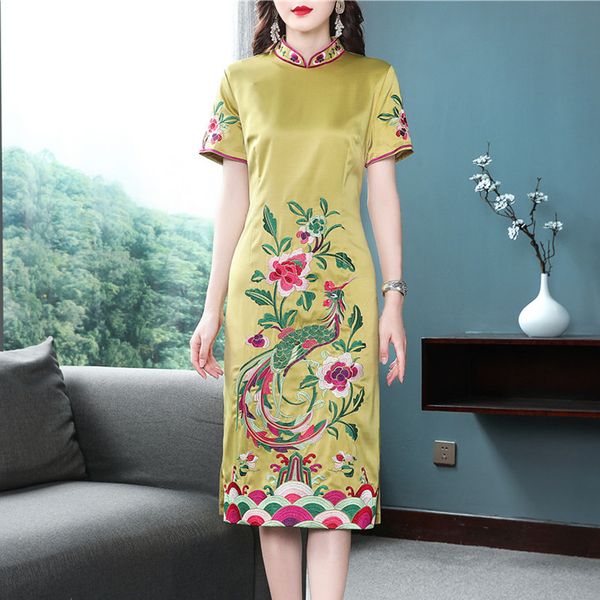 

2020 short sleeve embroidery chinese modern qipao dress qipao vestido cheongsam chinese dress traditional embroidery, Red