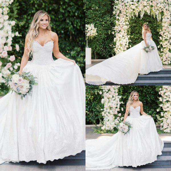 

2020 bohemian wedding dresses sweetheart lace appliques bridal gowns custom made lace-up back sweep train a-line wedding dress, White