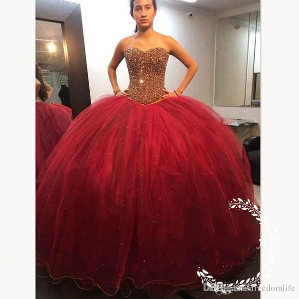 Bling Vestido De 15 Anos Rote Quinceanera Kleider 2019 Gold Kristall Perlen Puffy Ballkleid Langes Kleid für das Sweet 16 Prom Formale Kleider