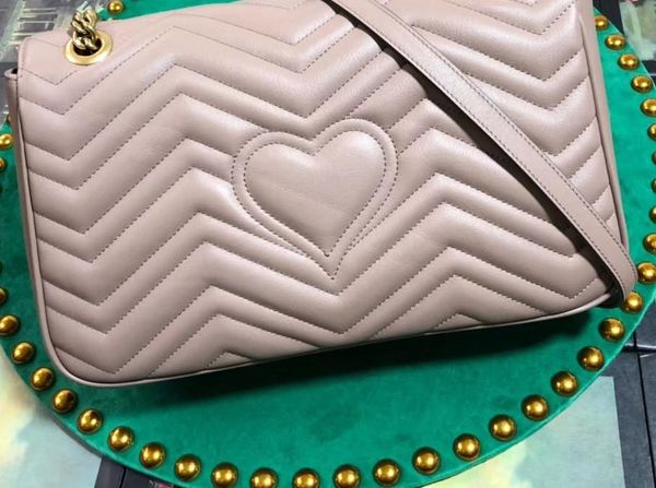 

wholesale original luxury purse,have different size,many other designed purse,wallet with fast delivery