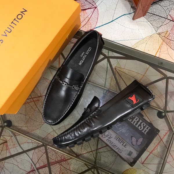 

new style men's luxury casual dress, leather shoes, fashion brand, four seasons design style, classic pattern, suitable for all occasio, Black