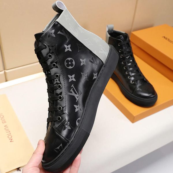 

2019r spring and autumn men s casual sports shoes high-belt travel sneakers, with micro-standard, with the original fast delivery