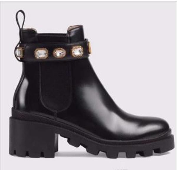 

Высококачественные ботинки Повседневная обувь Тапочки Сандалии Дизайнерская об