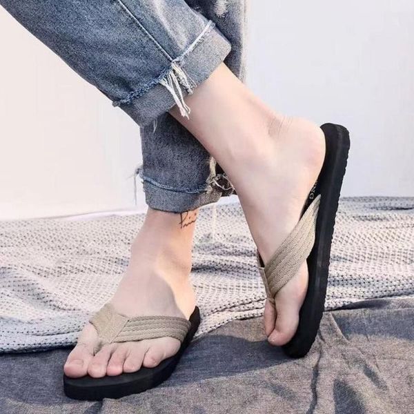

2020 fashion summer comfortable simple outdoor men's shoes durable pure color men flip flop breathable black flat male sandals
