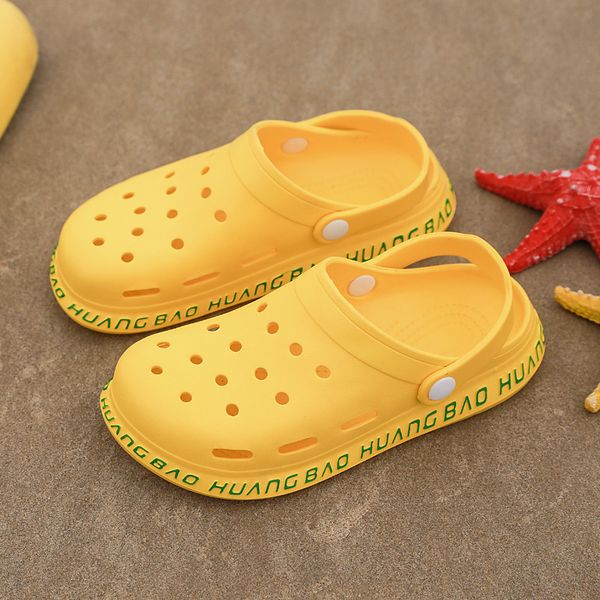 

outdoor fashion yellow beach shoes women flat barefoot shoes sandals ultralight breathable summer men beach sandals