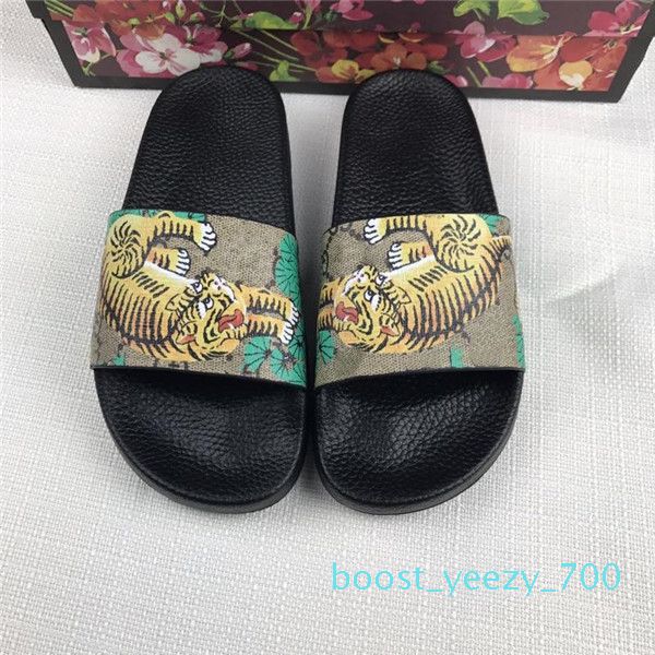 

2019 designer rubber sandals new floral brocade mens fashion slippers red white gear flip flops womens slides casual flats slipper b70, Black