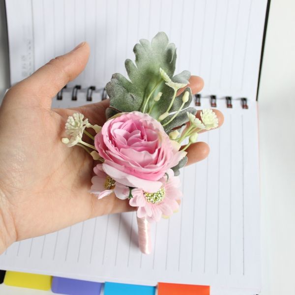

bride groom bridesmaids corsage boutonniere brooch wedding corsages prompgraphy props