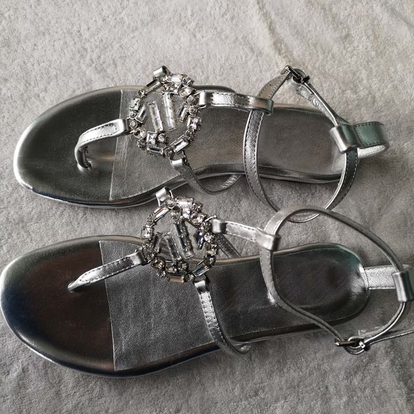 

Последние Летние Модные Топ-Дизайнер Deluxe Diamond Марка женские Тапочки Высокого Качества Кожа Slip-proof Мокрая Пляжная Обувь Оригинал B