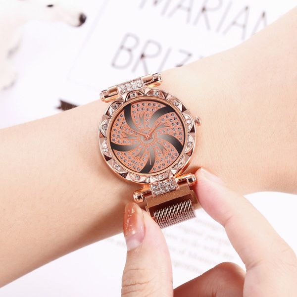 

2020 magnet mesh belt diamond set windmill leaves watch women's quartz douyin celebrity style watch ng holiday gift, Slivery;brown