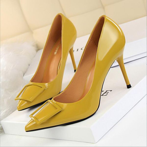 

fashionable high-heeled women's shoes thin high heeled patent leather shallow pointed square button single shoes, Black