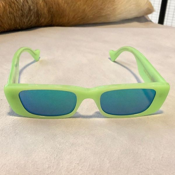 

новый 0516 солнцезащитные очки для женщин мужчин специальные уф-защиты женщин дизайнер урожай небольшой площади кадра верхнее качество беспл, White;black