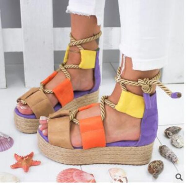 

женские босоножки на толстом ремешке с толстыми подошвами и подходящими цветами, Black