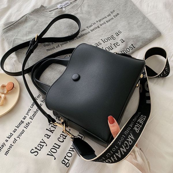 

2019 contrast color shoulder messenger bag lady design letter belt tote handbags small pu leather crossbody bags for women