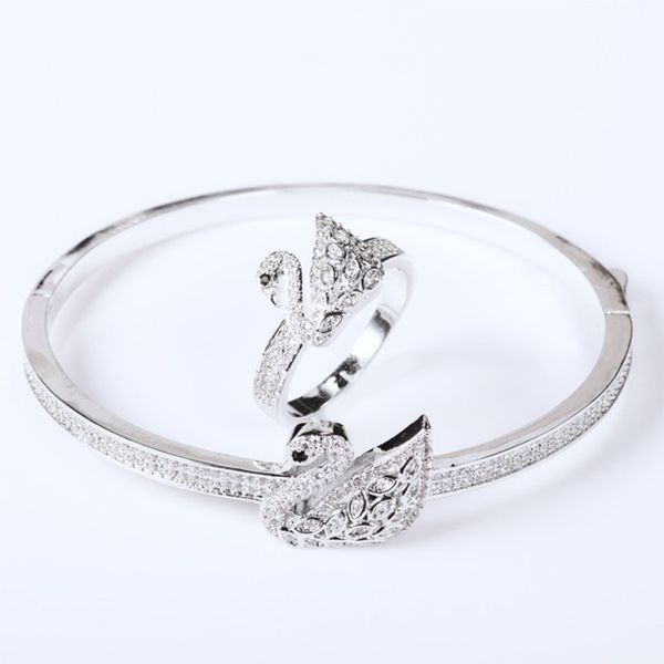 

zircon encrusted living fashion big-brand jewelry with an open mouth bracelet, Black